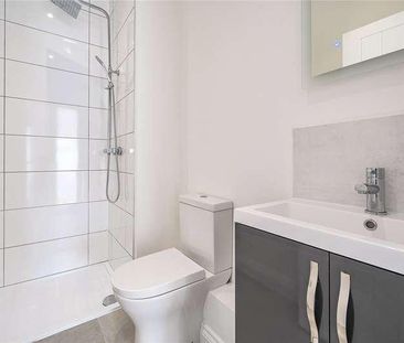 Portland Road, London, SE25 - Photo 3