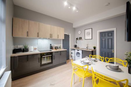 Park Road, Farnworth - Photo 3