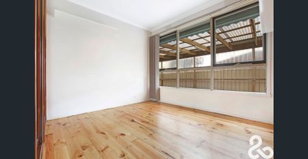 CONVENIENT & WELL APPOINTED - Photo 5