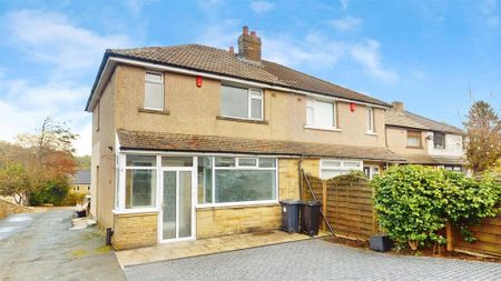 3 bedroom semi-detached house to rent - Photo 4