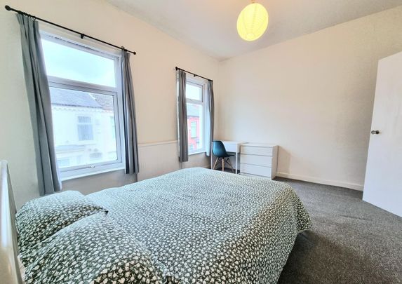 4 Bed Terraced House, Kellit Road, L15 - Photo 1