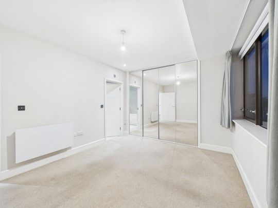 St. Leonards Road, Windsor, Berkshire,SL4 - Photo 1