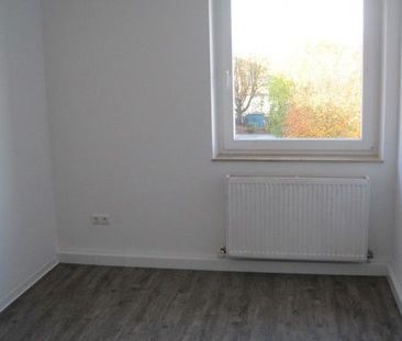 Attraktiv! Renovierte 3-Zimmer-Wohnung mit Balkon und Blick zur Flutmulde! - Foto 3