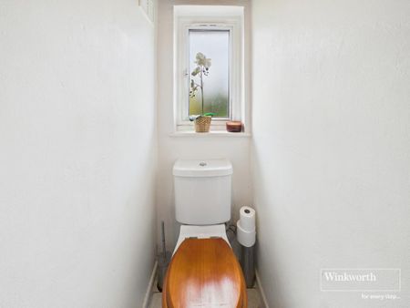 2 bedroom maisonette to rent - Photo 2