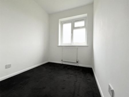 3 Bedroom House - Terraced To Let - Photo 2