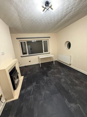 3 Bed Flat, Parkneuk Road, G43 - Photo 1