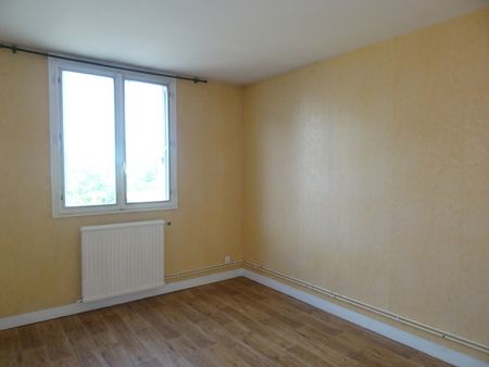 Location Appartement 4 pièces 97m² ORLEANS 45000 - Photo 5