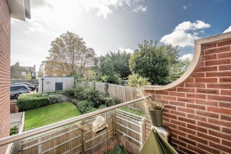 2 bedroom apartment - Photo 5