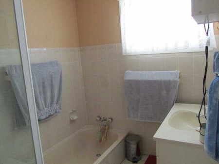 72 Nimmo Street, North Booval QLD 4304 - House For Rent | Domain - Photo 2