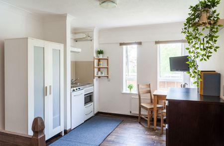 Studio Flat, Mapesbury Lodge, NW2 - Photo 5