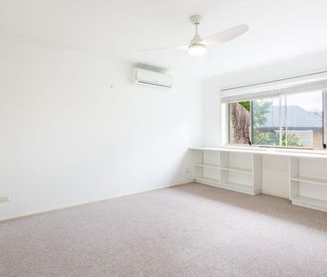 $700 per week / $2,800 Bond - Photo 5