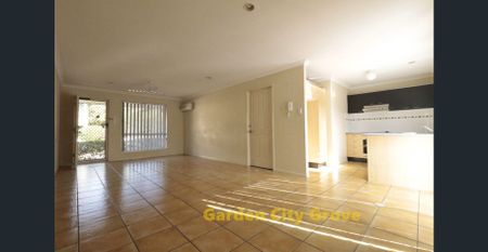 Spacious villa at 25 Buckingham Place Eight Mile Plains - Photo 5