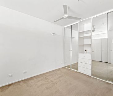 Inner-City Living in a Boutique Block at the Paris End of Flinders ... - Photo 2