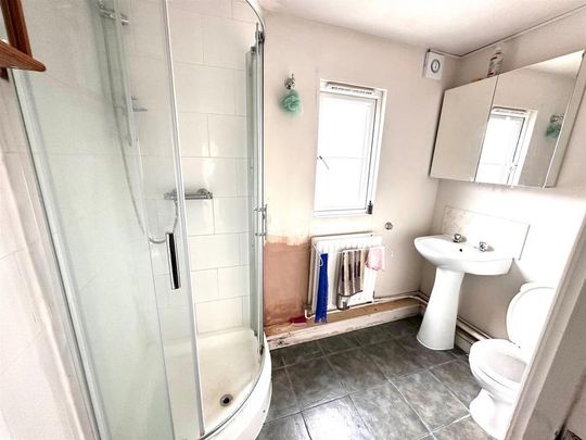 House share to rent - Photo 1