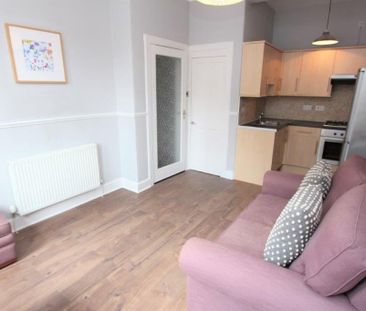 1 Bed Flat, Albion Road, EH7 - Photo 3