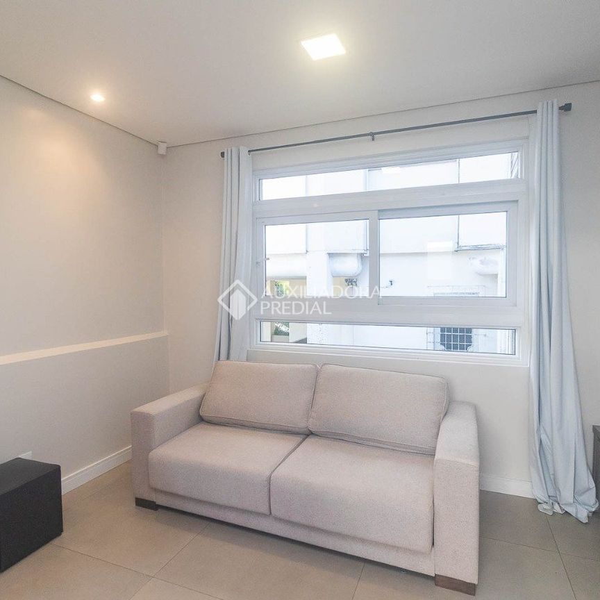 Apartamento com 1 quarto e 60m² para alugar em Floresta, Porto Alegre. - Photo 1
