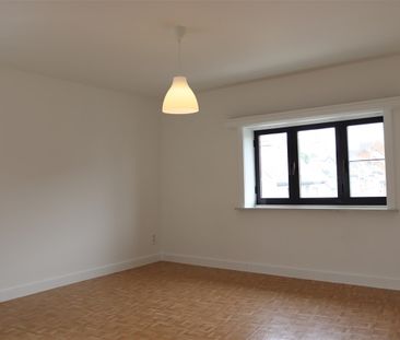 Verrassend ruime 4 slaapkamerwoning met tuin voor maximum 1 jaar. - Foto 4