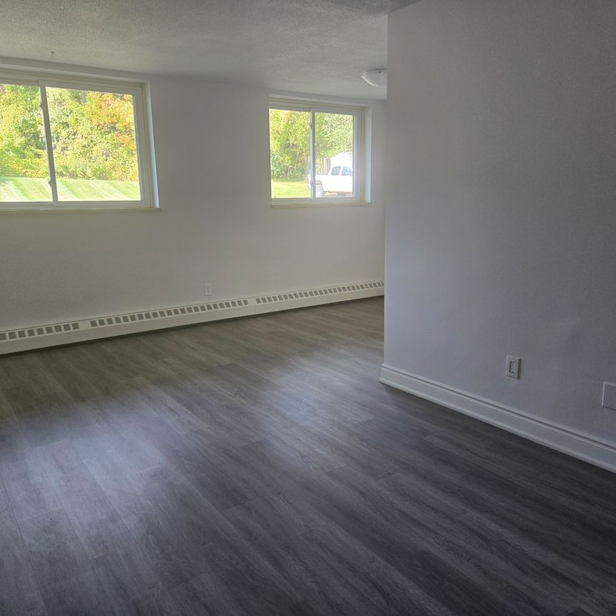 For Lease - 11 Wellington Rd 124 N/A Unit# Apt # 102, Erin, Ontario - Photo 1