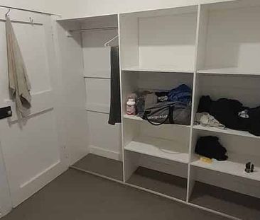 Pet-Friendly, Character home in quiet Mahora. - Photo 5