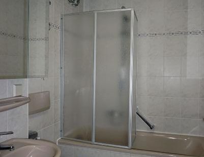 Stadtfeld mit Stellplatz und Balkon, 3 Zimmer - Foto 1