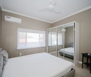 Stunning location close to the beach. - Photo 6