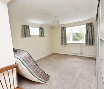 3 bedroom detached bungalow to rent - Photo 4