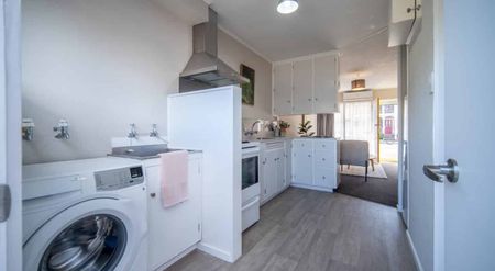 Stylish and low maintenance - Photo 4