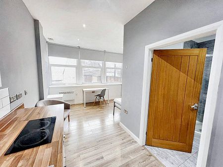 Studio to rent - Photo 2