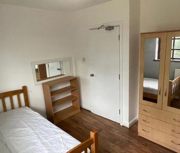 5 bedroom terraced house to rent - Photo 4