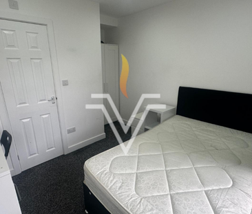 4 bedroom terraced house to rent - Photo 5