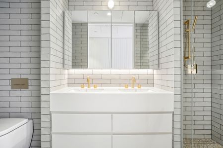 Unfurnished two bedroom with secure parking + storage - The Surry Hills Village - Photo 3