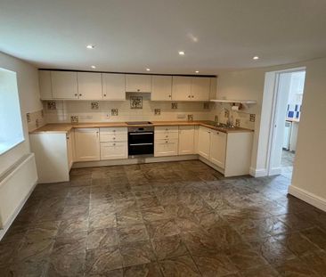 2 bedroom cottage to rent - Photo 2
