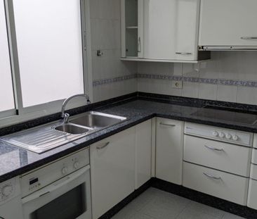 2 Bed Flat / Apartment to Rent - Photo 2