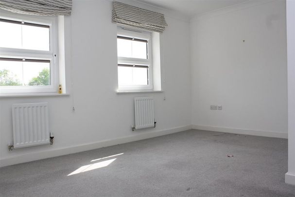 4 bedroom house to rent - Photo 1