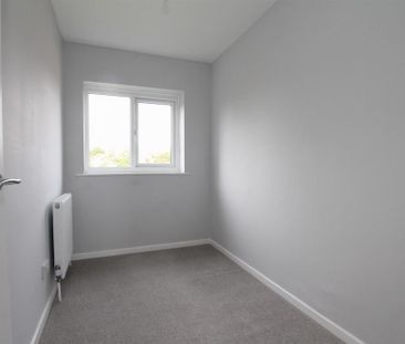 4 bedroom detached house to rent - Photo 5