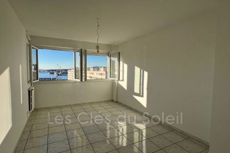 Location Appartement 3 pièces 86m² TOULON 83000 - Photo 3