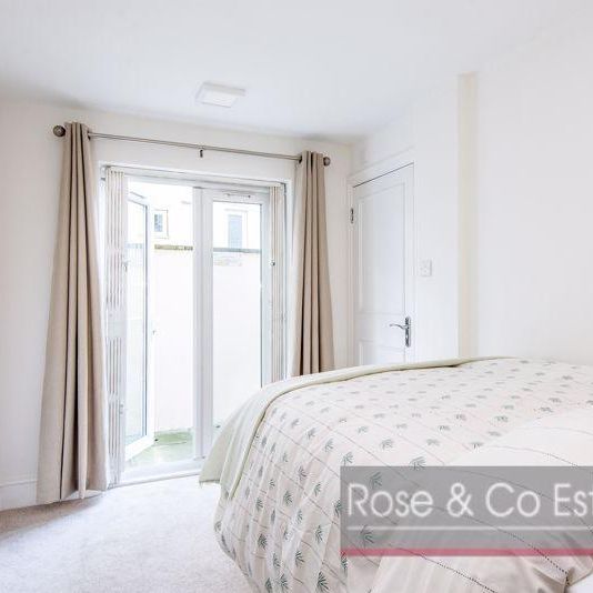 5 bedroom townhouse to rent - Photo 1
