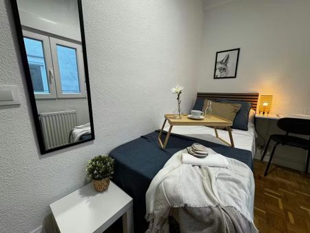 Calle de Sambara, Madrid, Community of Madrid 28027 - Foto 2