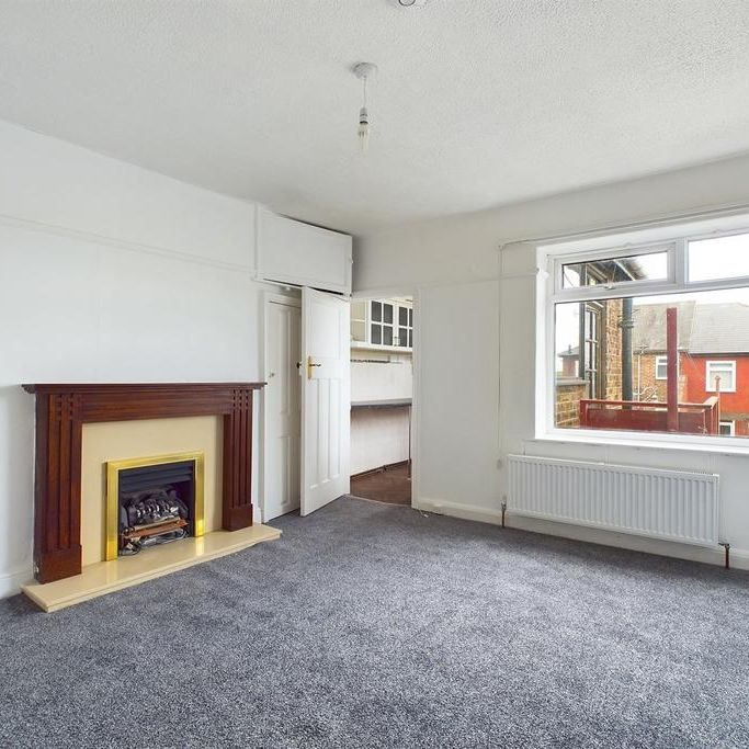 3 bedroom flat to rent - Photo 1