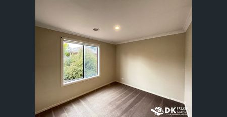 Spacious Family Home in Quiet Court Location - Photo 5