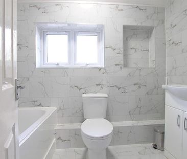 3 bedroom semi-detached house to rent - Photo 6