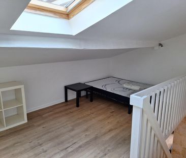 Location Appartement 3 pièces 53m² BORDEAUX 33000 - Photo 4