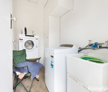 Charming 2-Bedroom Unit in Prime Tamworth Location - Photo 3
