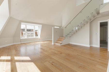 An Chic Warehouse Conversion on Hewer Street - Photo 4