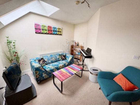 Lawson Avenue, Nottingham, NG10 - Photo 1