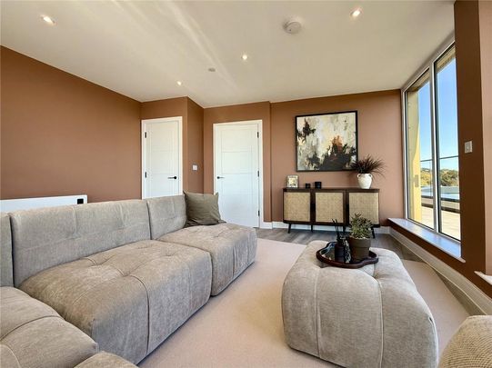 3 bedroom penthouse to rent - Photo 1