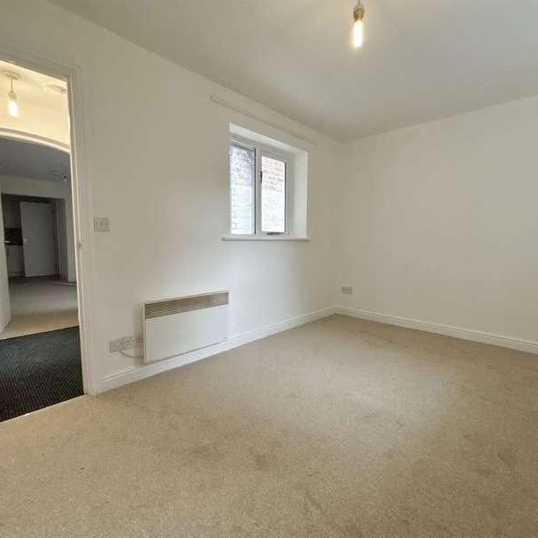 Grosvenor Road, Scarborough, YO11 - Photo 1