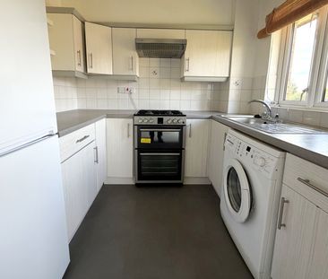 Parry Drive, Weybridge, Surrey, KT13 - Photo 3
