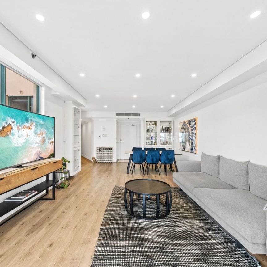 A Private Urban Oasis with Rooftop Entertainer's Haven - Photo 1