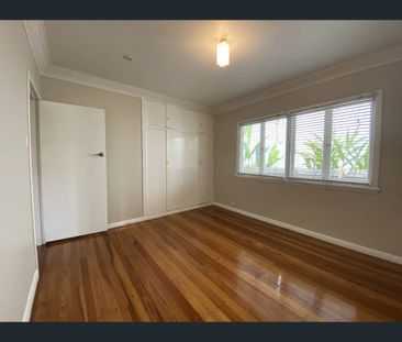 51 Watson St, Camp Hill, Qld 4152 - Photo 5